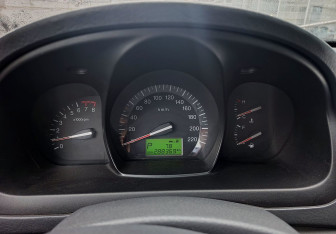 Подержанный автомобиль Kia Cerato Sedan 2008 года (10 фото)