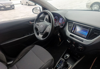 Подержанный автомобиль Hyundai Solaris Sedan 2019 года (14 фото)