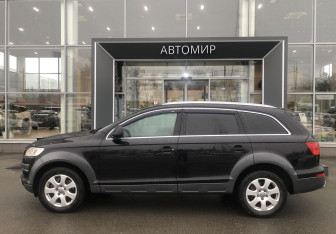 Подержанный автомобиль Audi Q7 2009 года (8 фото)