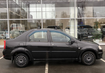 Подержанный автомобиль Renault Logan Sedan 2012 года (4 фото)