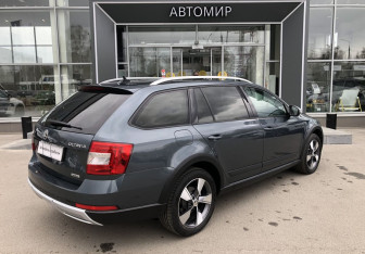 Подержанный автомобиль Skoda Octavia Wagon 2016 года (5 фото)