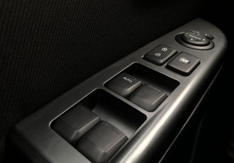 Подержанный автомобиль Kia Rio Sedan 2012 года (13 фото)