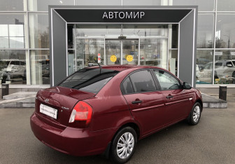 Подержанный автомобиль Hyundai Verna Sedan 2007 года (5 фото)