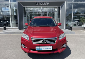 Подержанный автомобиль Toyota RAV4 2010 года (2 фото)