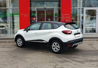 Подержанный автомобиль Renault Kaptur 2016 года (7 фото)