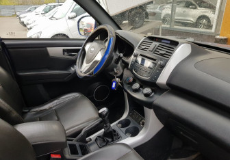 Подержанный автомобиль Lifan X60 2014 года (9 фото)
