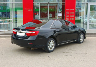 Подержанный автомобиль Toyota Camry Sedan 2012 года (5 фото)