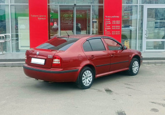 Подержанный автомобиль Skoda Octavia Liftback 2006 года (5 фото)