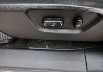 Подержанный автомобиль Chevrolet Captiva 2013 года (16 фото)