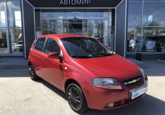 Подержанный автомобиль Chevrolet Aveo Hatchback 2006 года (3 фото)