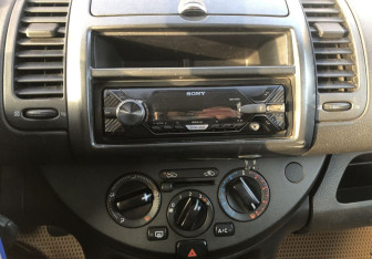 Подержанный автомобиль Nissan Note 2008 года (13 фото)