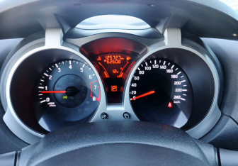 Подержанный автомобиль Nissan Juke 2013 года (13 фото)
