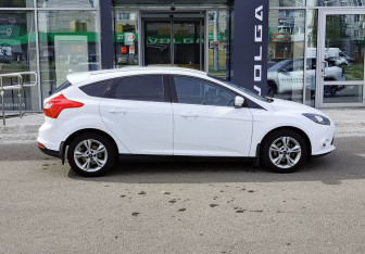 Подержанный автомобиль Ford Focus Hatchback 2012 года (4 фото)