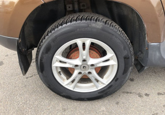 Подержанный автомобиль Renault Duster 2013 года (15 фото)