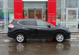 Подержанный автомобиль Nissan X-Trail 2017 года (4 фото)