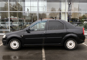 Подержанный автомобиль Renault Logan Sedan 2013 года (8 фото)