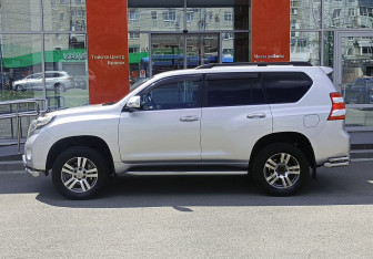 Подержанный автомобиль Toyota Land Cruiser Prado 2014 года (8 фото)