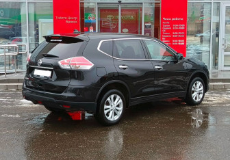 Подержанный автомобиль Nissan X-Trail 2017 года (5 фото)