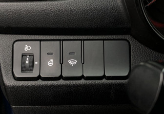 Подержанный автомобиль Kia Rio Sedan 2015 года (14 фото)