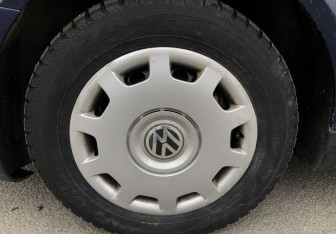 Подержанный автомобиль Volkswagen Passat Wagon 2003 года (15 фото)