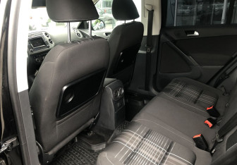 Подержанный автомобиль Volkswagen Tiguan 2016 года (11 фото)