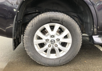 Подержанный автомобиль Toyota Land Cruiser Suv 2020 года (18 фото)