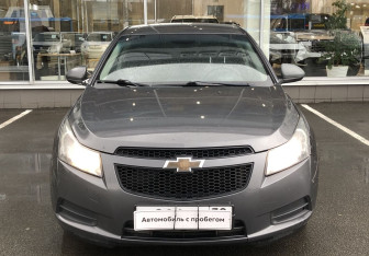 Подержанный автомобиль Chevrolet Cruze Sedan 2011 года (2 фото)