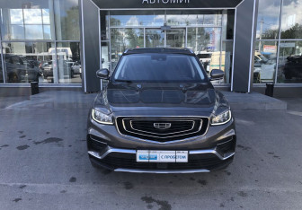 Подержанный автомобиль Geely Atlas Pro 2023 года (2 фото)