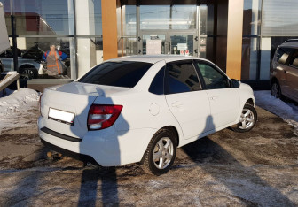Подержанный автомобиль LADA (ВАЗ) Granta Sedan 2023 года (5 фото)