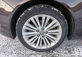 Подержанный автомобиль Opel Insignia Liftback 2014 года (10 фото)