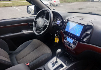 Подержанный автомобиль Hyundai Santa Fe 2008 года (14 фото)