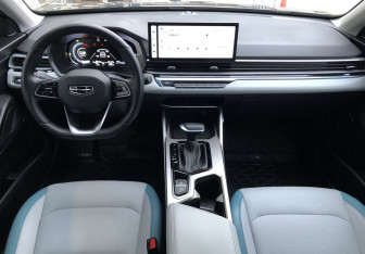 Подержанный автомобиль Geely Emgrand 2023 года (11 фото)