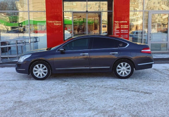 Подержанный автомобиль Nissan Teana 2009 года (8 фото)