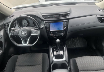 Подержанный автомобиль Nissan X-Trail 2019 года (10 фото)