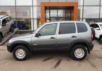 Подержанный автомобиль Chevrolet Niva 2016 года (8 фото)