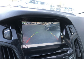 Подержанный автомобиль Ford Focus Sedan 2012 года (14 фото)