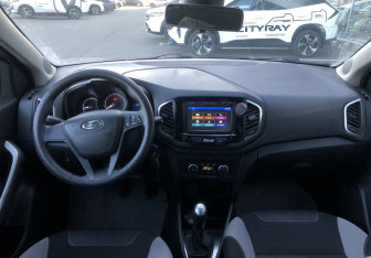 Подержанный автомобиль LADA (ВАЗ) XRAY 2016 года (10 фото)