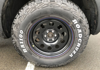 Подержанный автомобиль Nissan Navara (Frontier) 2006 года (15 фото)