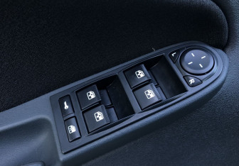 Подержанный автомобиль LADA (ВАЗ) Kalina Wagon 2012 года (13 фото)