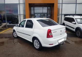Подержанный автомобиль Renault Logan Sedan 2013 года (7 фото)