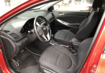 Подержанный автомобиль Hyundai Solaris Sedan 2014 года (9 фото)