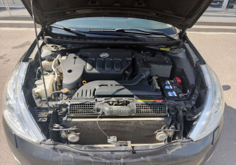 Подержанный автомобиль Nissan Teana 2011 года (11 фото)