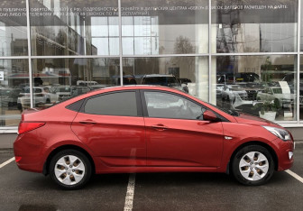 Подержанный автомобиль Hyundai Solaris Sedan 2014 года (4 фото)