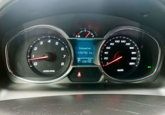 Подержанный автомобиль Chevrolet Captiva 2013 года (12 фото)