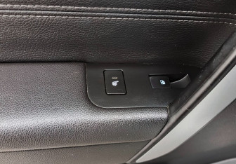 Подержанный автомобиль Chevrolet Captiva 2013 года (17 фото)