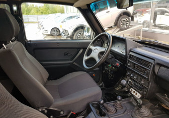 Подержанный автомобиль LADA (ВАЗ) 2121 (4x4) 2017 года (9 фото)