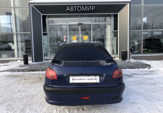 Подержанный автомобиль Peugeot 206 Sedan 2006 года (6 фото)