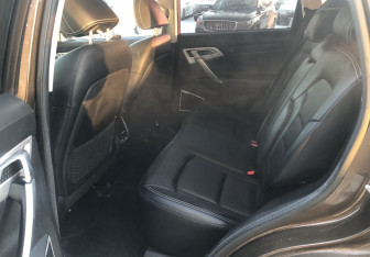 Подержанный автомобиль Geely Atlas 2019 года (11 фото)