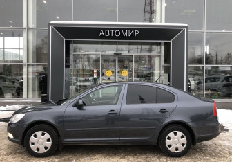 Подержанный автомобиль Skoda Octavia Liftback 2012 года (8 фото)