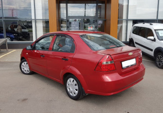 Подержанный автомобиль Chevrolet Aveo Sedan 2009 года (7 фото)